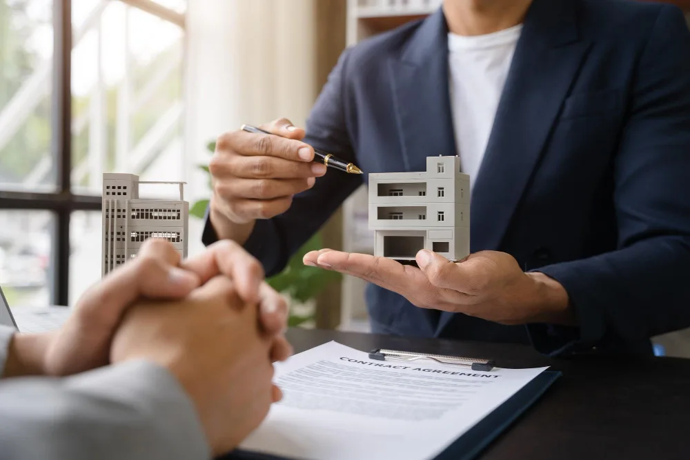 What’s the Difference Between a Joint Lease and an Individual Lease?